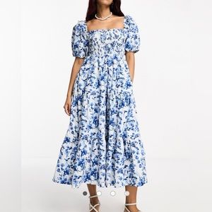 Women’s Abercrombie midi dress xs